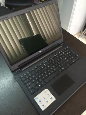 Laptop Dell Inspiron 15.6 Full HD Touch Serie 3000 Core I3 4gb De Ram 500gb